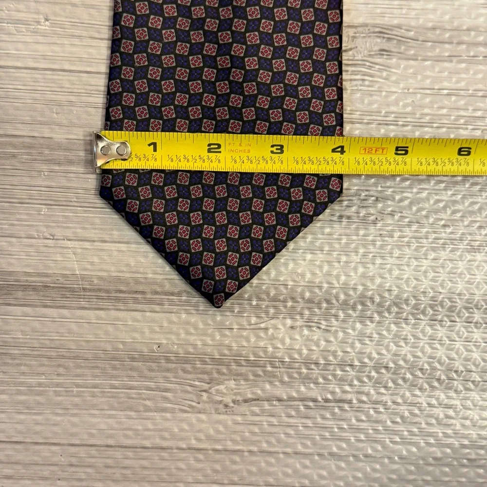 Bert Pulitzer 100% Silk Tie Burgundy Purple Grey Black Geometric Medallion USA